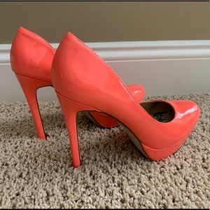 Coral Pumps size 7.5